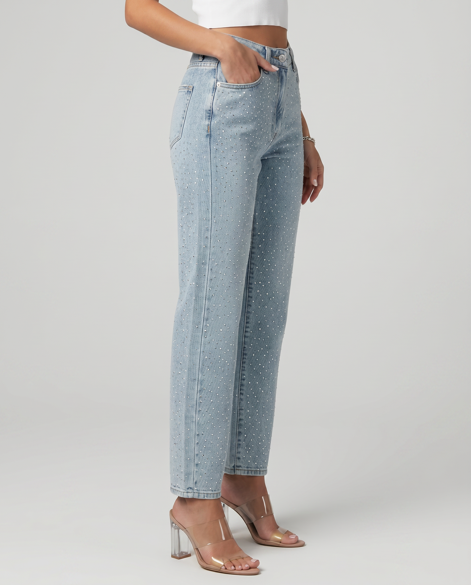 High-waist straight-leg jeans in light blue with side seams and shimmer speckles