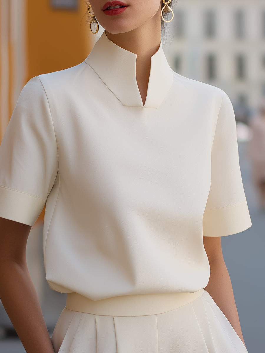 Structured stand collar blouse, short-sleeve with stand collar, white